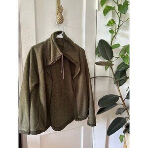Women’s size x-large green zip up jacket